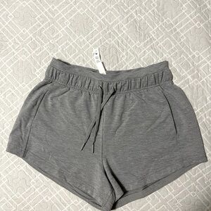 EUC Inner Glow High-Rise Short 3"